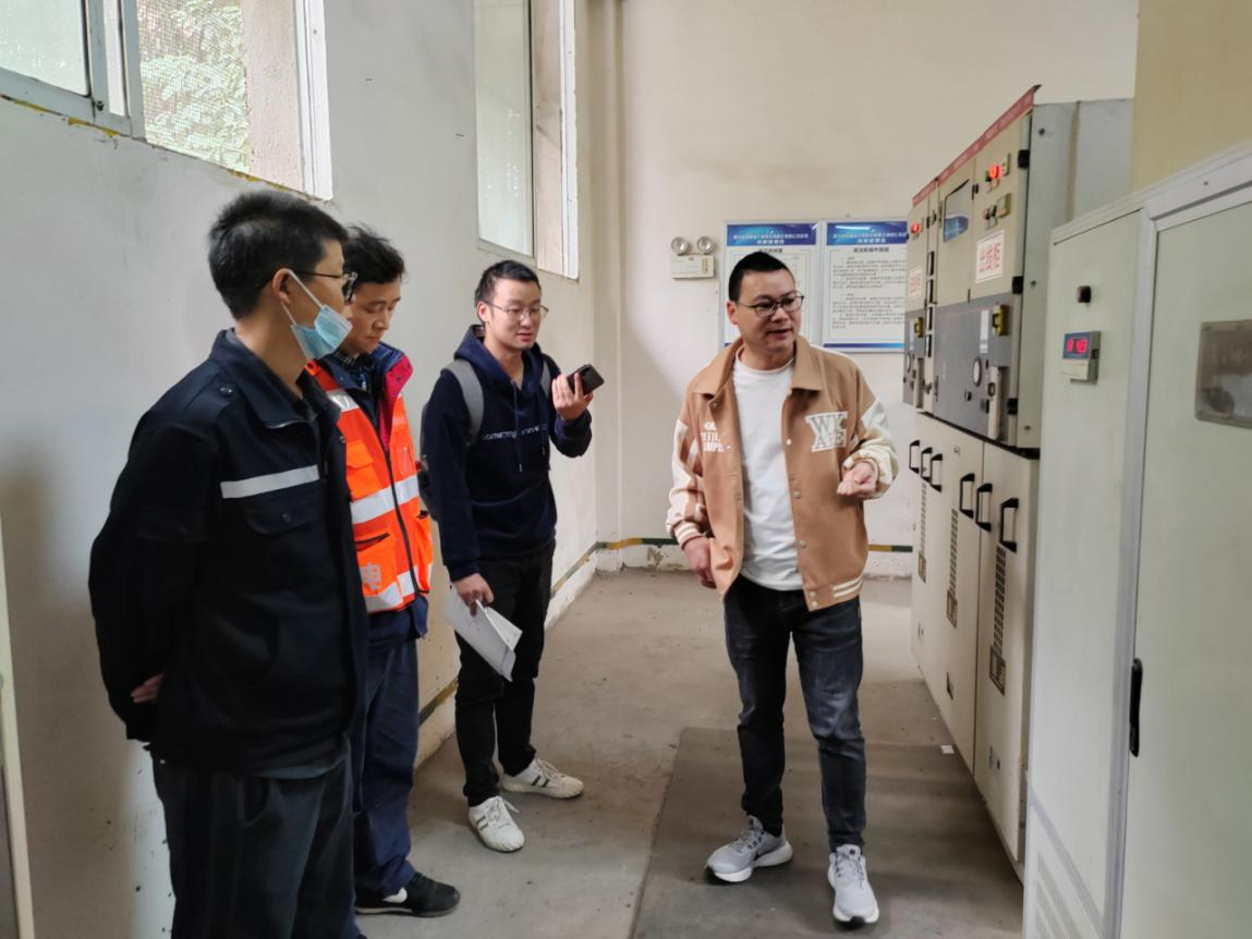 成渝公司到成仁分公司開展機(jī)電崗位技術(shù)等級(jí)評定調(diào)研.png